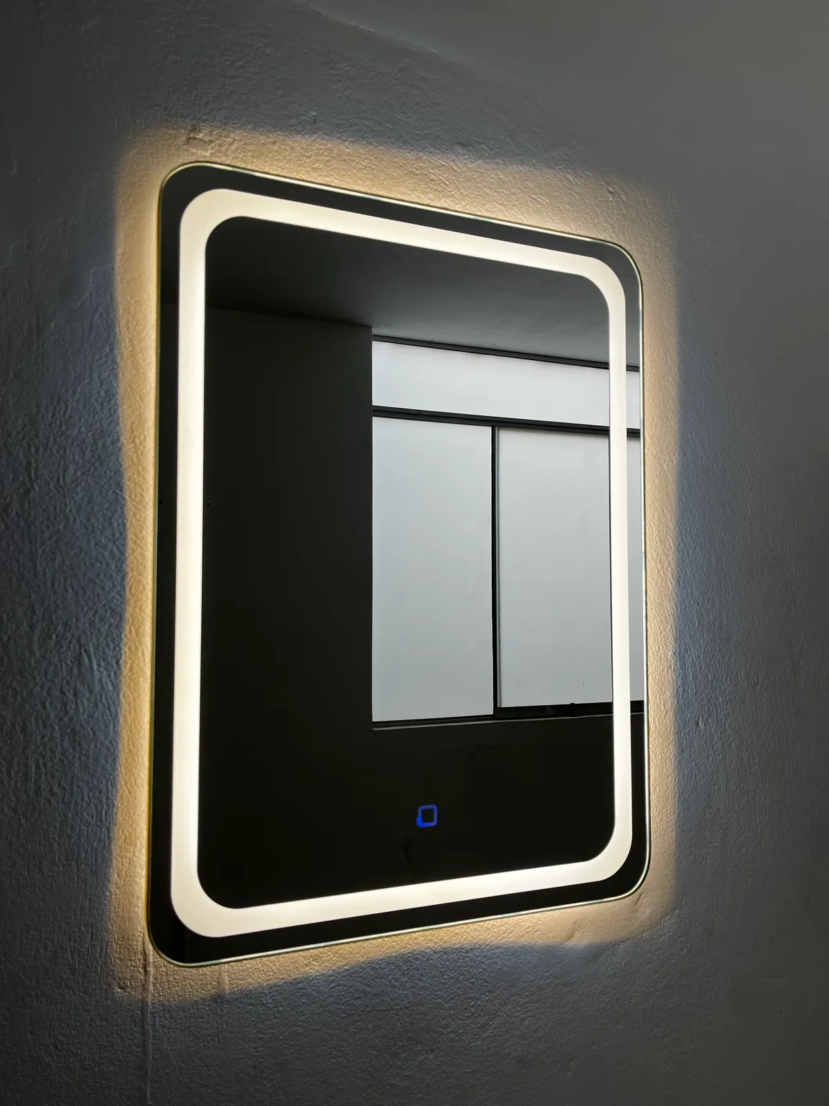 Espejo LED Luan · Rectangular, 60 × 80 cm — Levano Home Perú